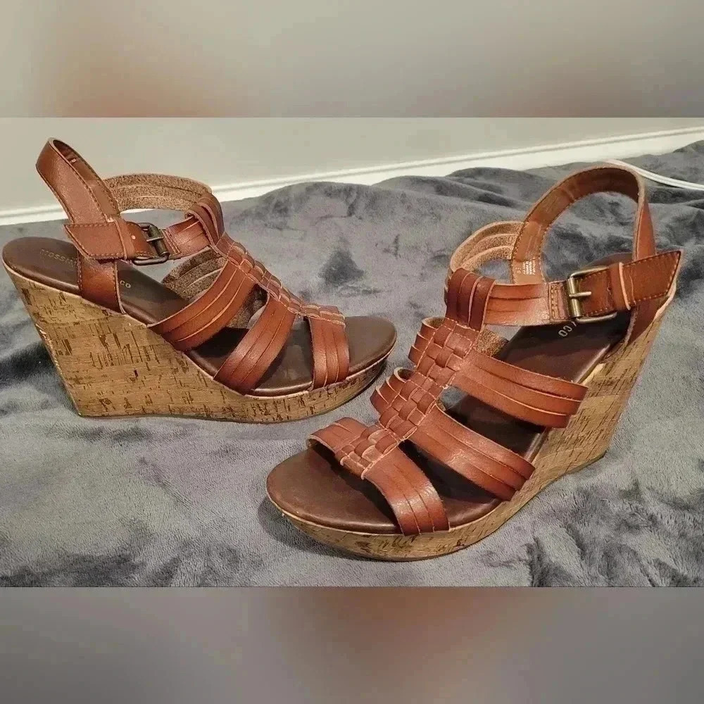 Size 9.5, Mossimo Supply Co Cork Strap Platform Wedge Brown Sandals Heels - Picture 2 of 9